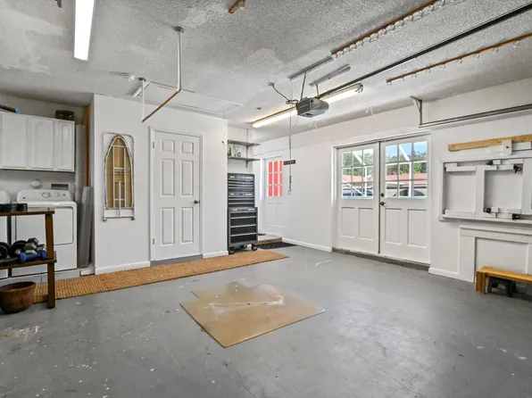 532 N Palmway, Lake Worth, FL 33460