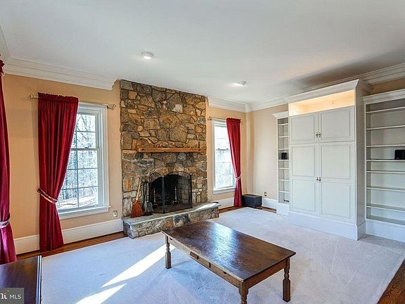 2nd image of 7615 Tiffany Ct