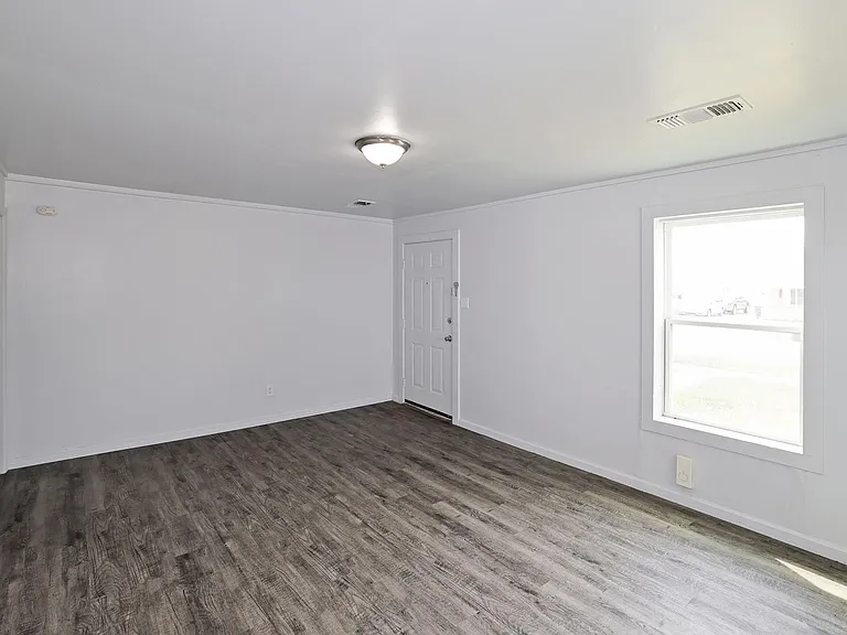 3703 S Monroe St — Photo 9