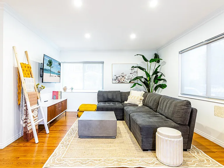 1057 E Appleton St #1 — Photo 4