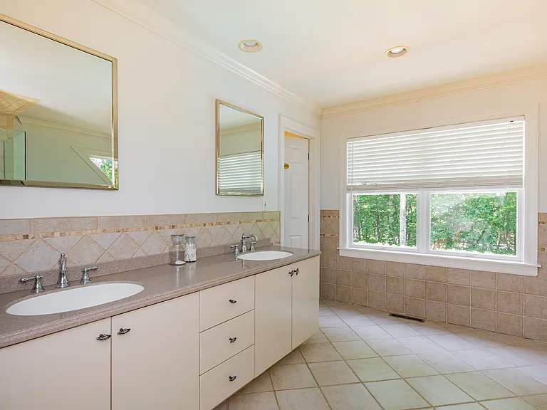 113 Northside Dr — Photo 23
