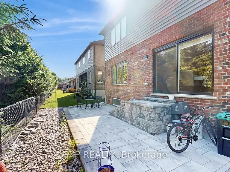 967 Wright Dr #LOWER — Photo 20