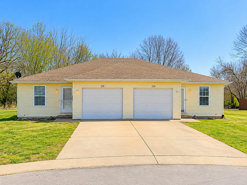 232 E Eagle Cir
