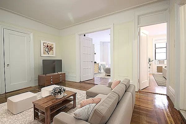 1st image of 165 W 83rd St APT 4