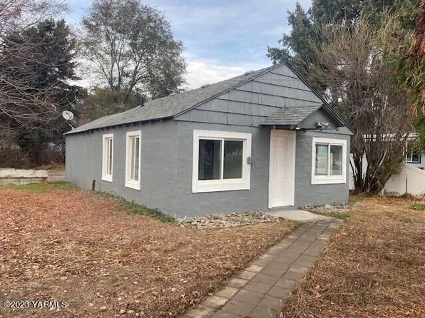 131 Missouri Ave, Selah, WA 98942