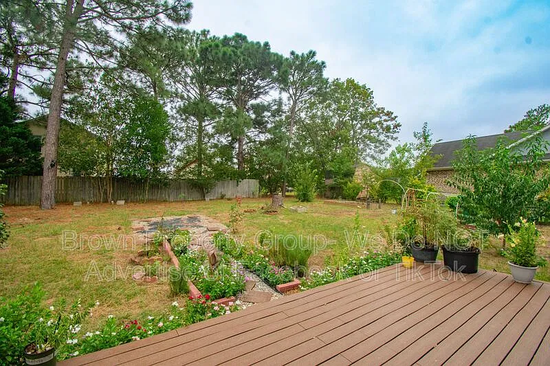 3 bed, 2.5 bath, 1618 sqft, $1,800 — Photo 2