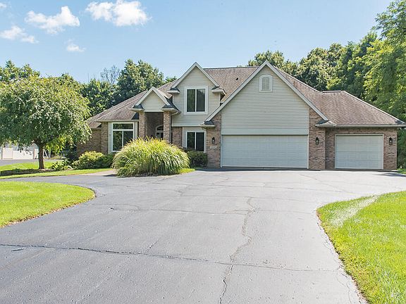 3rd image of 8035 Glenwynd Dr