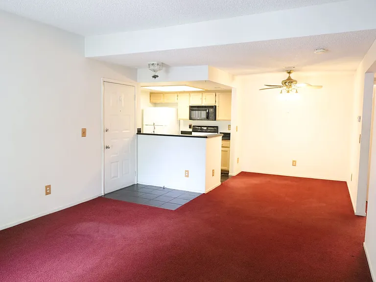 7100 Pirates Cove Rd #2019 — Photo 2