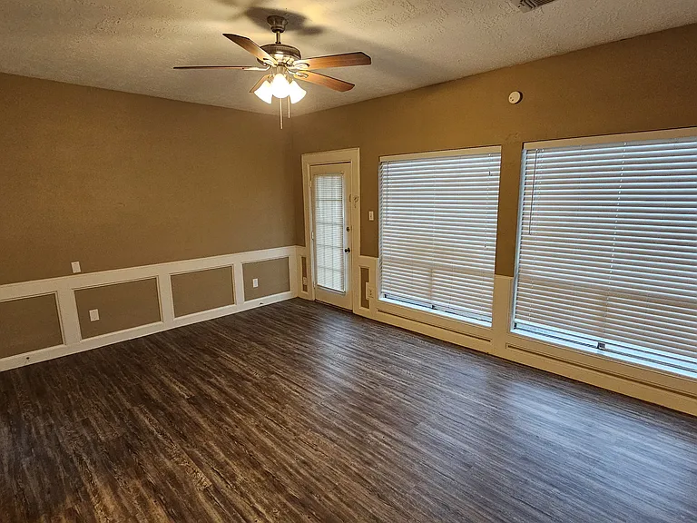 14734 Treborway Dr — Photo 10