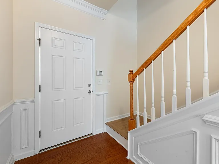 4332 Burchard Dr — Photo 11
