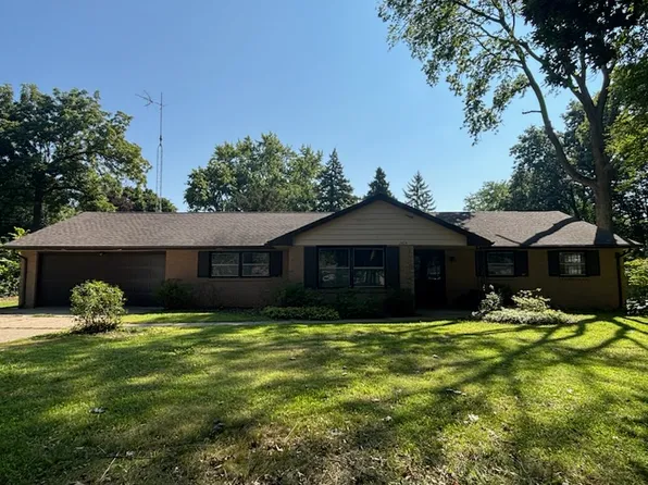 2404 Trillium Trl, Rockford, IL 61108