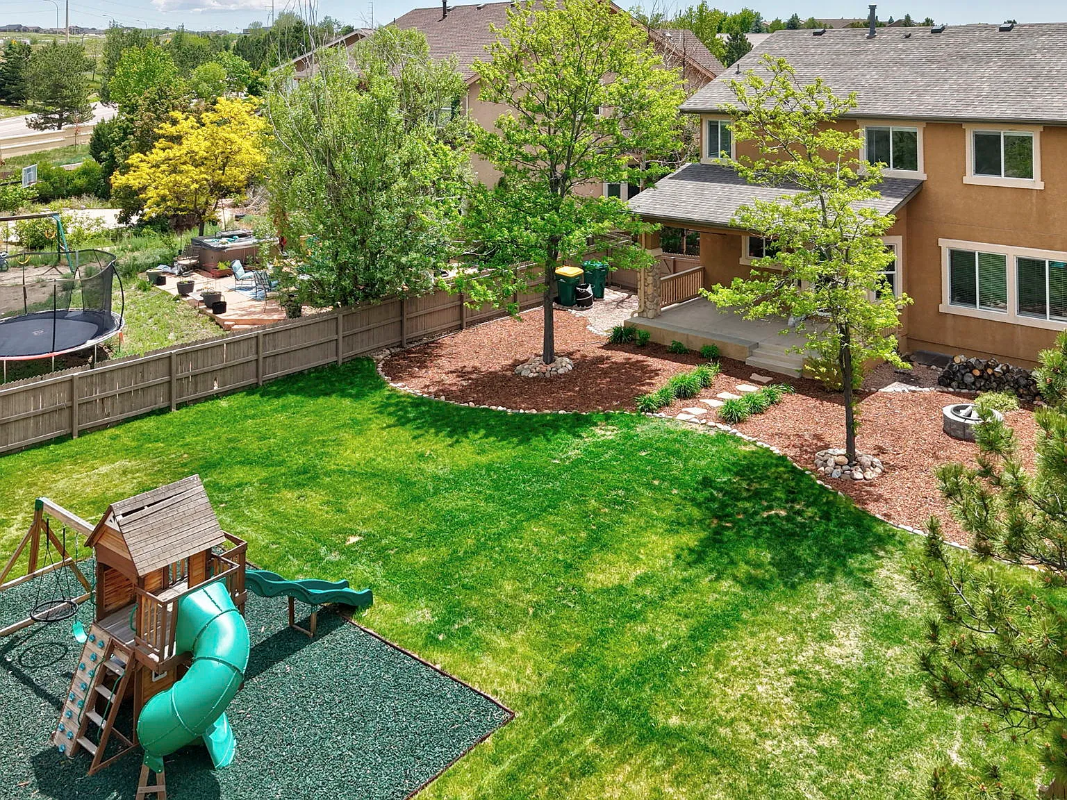 5 bed, 3.5 bath, 3441 sqft, $3,300 — Photo 3