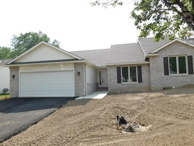 1st image of 2402 Villa West Dr