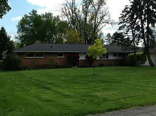 8265 Hirschwood Dr, Williamsville, NY 14221