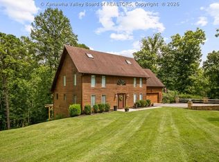 121 Saddlecrest Ests, Charleston, WV 25314