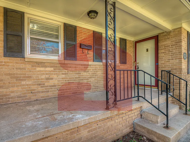 2104 Churchill Way — Photo 4