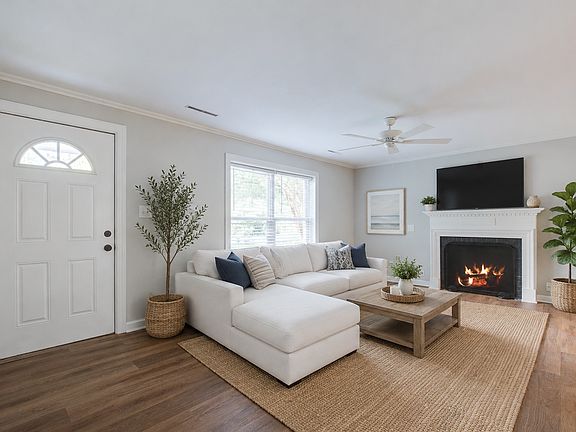 5th image of 1236 Parkwood Estates Dr