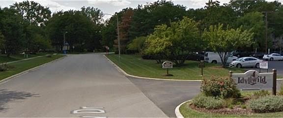 3rd image of 1526 Lakeview Dr
