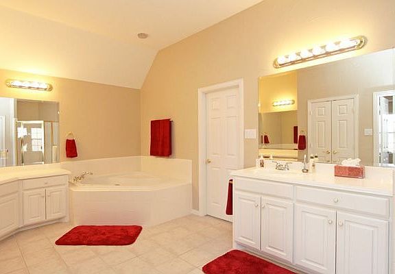 Recently textured & painted master bath with huge walk-in closet