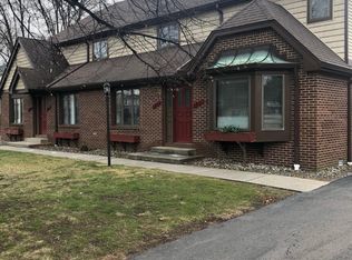 3945 Fairwood Dr, Sylvania, OH 43560