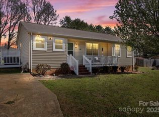 111 Cedar Dr, Salisbury, NC 28147