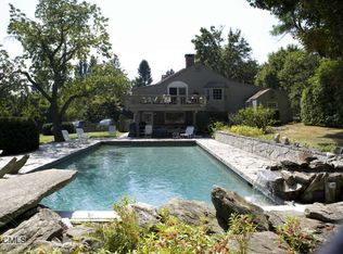 4 Summit Rd, Newtown, CT 06470