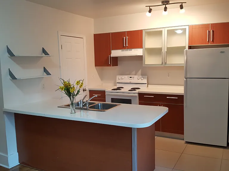 1640 Ontario St #2 — Photo 16