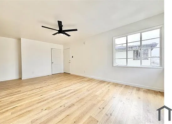 1211 Menlo Ave #1211 — Photo 5
