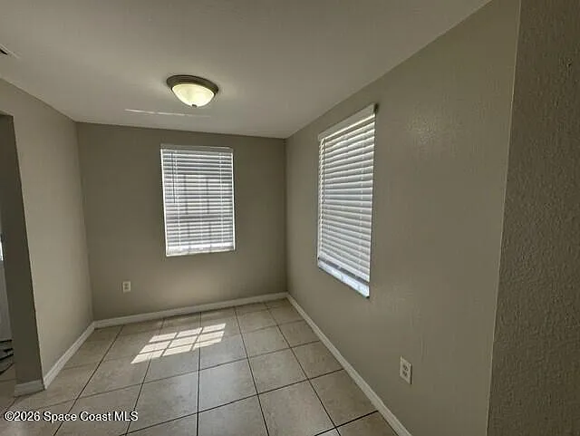 1841 Baldwin St — Photo 4
