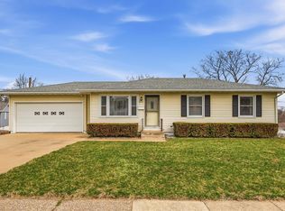 3463 Kimberly Dr, Dubuque, IA 52002