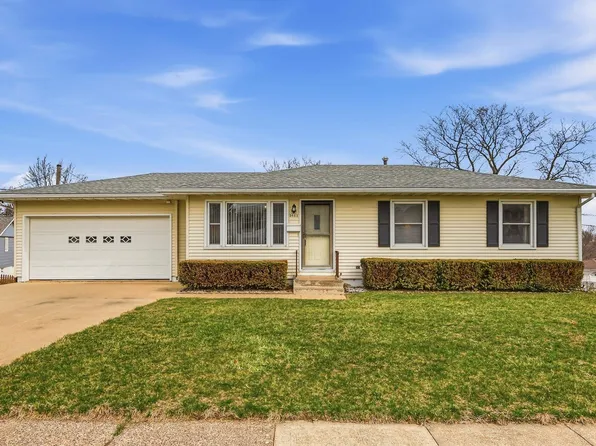 3463 Kimberly Dr, Dubuque, IA 52002