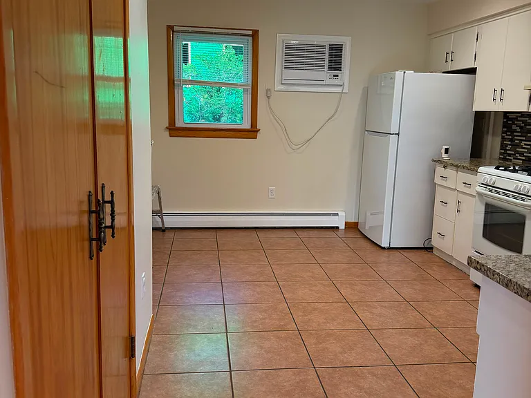 12 Main St #2 — Photo 17