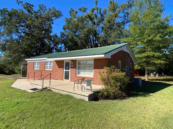 1202 Florence Rd, Savannah, TN 38372