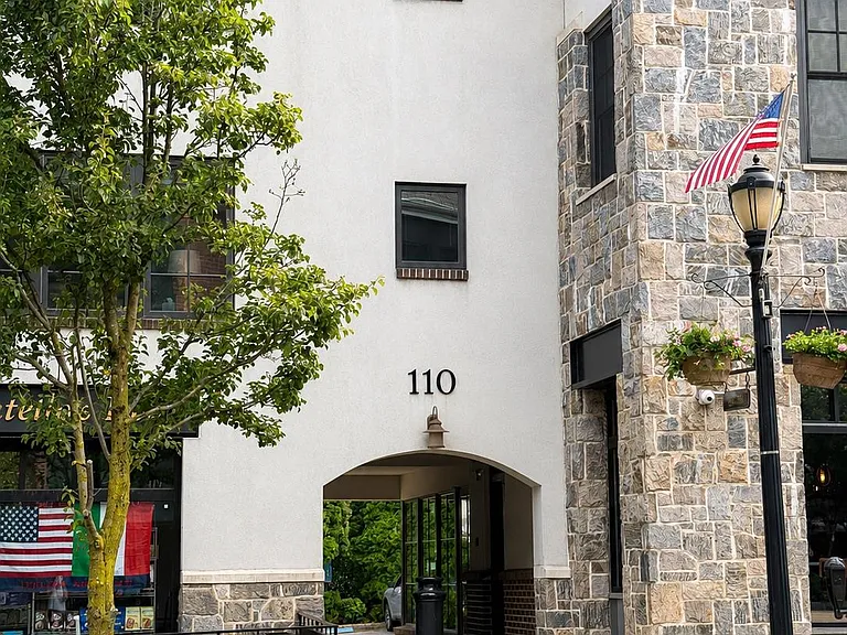 110 Main St #3G — Photo 7