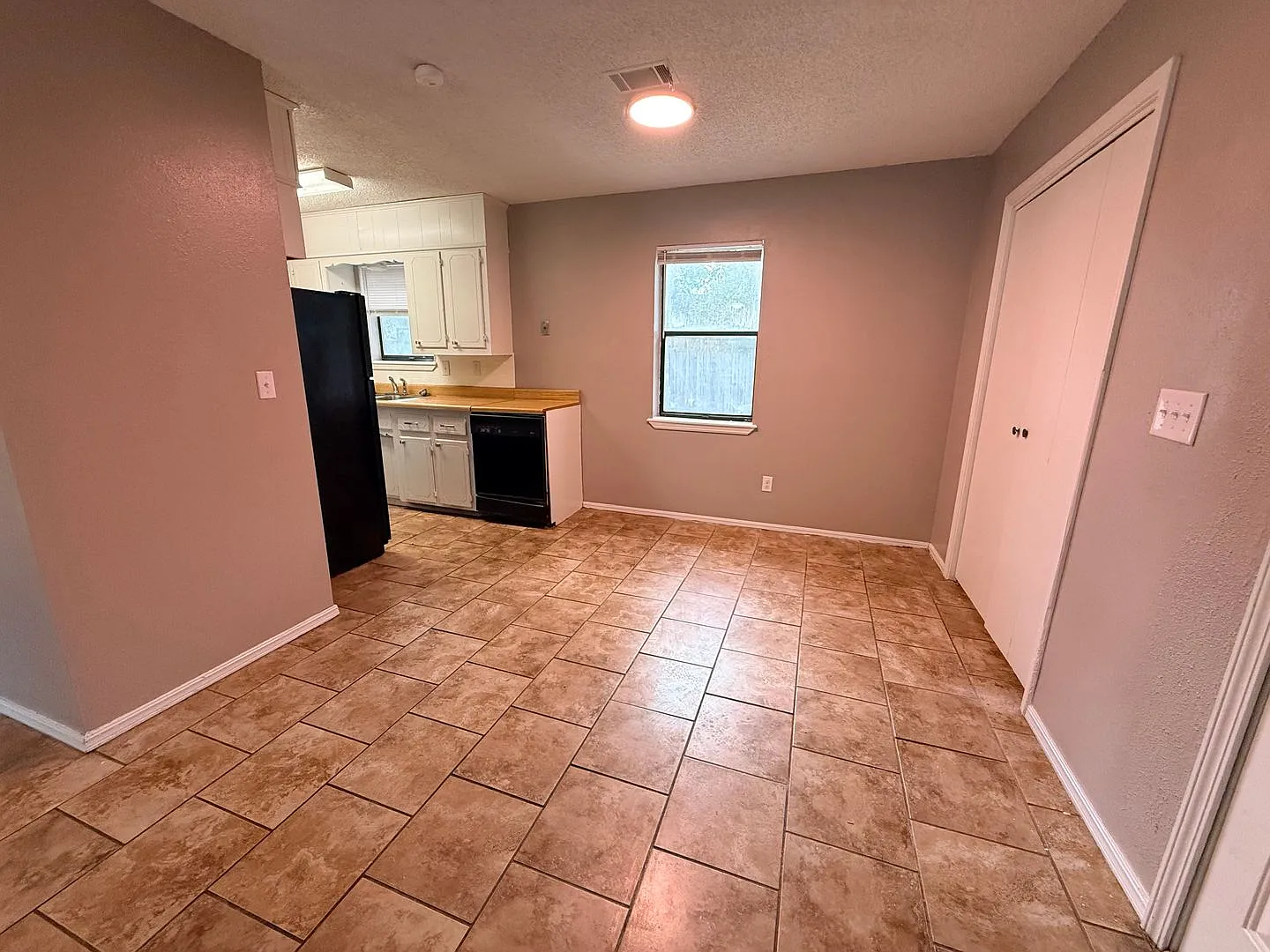 Move In Ready!! — Photo 3