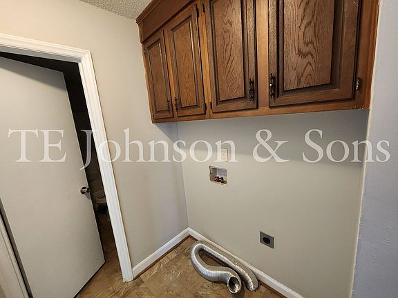 5th image of 212 Bookington Dr Unit C