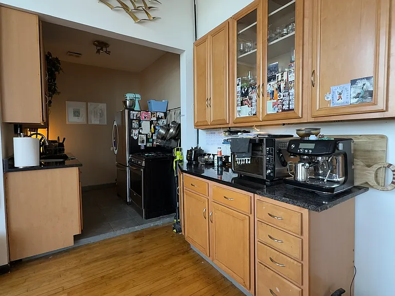 2410 W North Ave #R — Photo 6