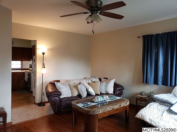 5th image of 912 11th St NE