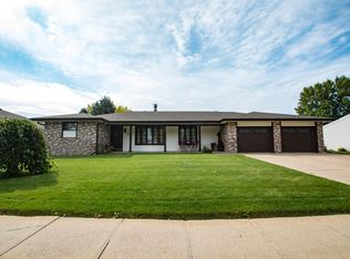 604 Cardinal Dr, South Sioux City, NE 68776
