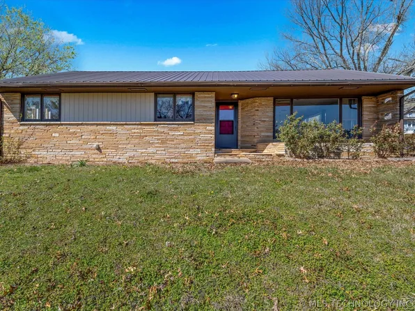 1521 Revard Ave, Pawhuska, OK 74056