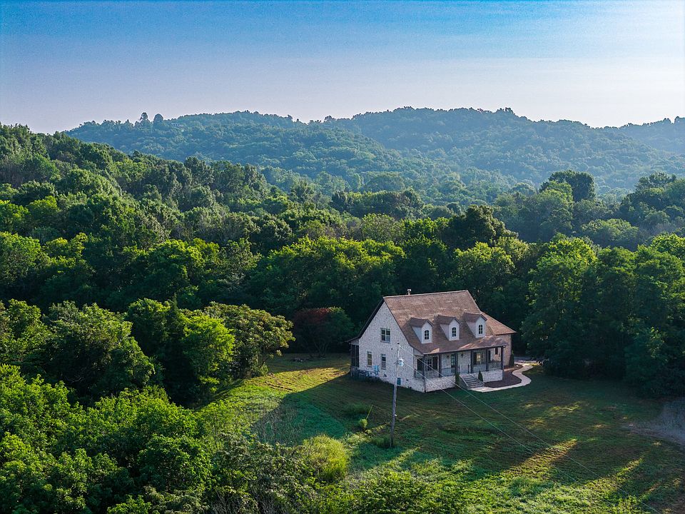 49th image of 128 Leath Ln