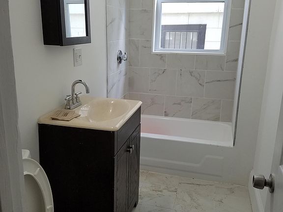 3rd image of 98 Topliff St #10571275