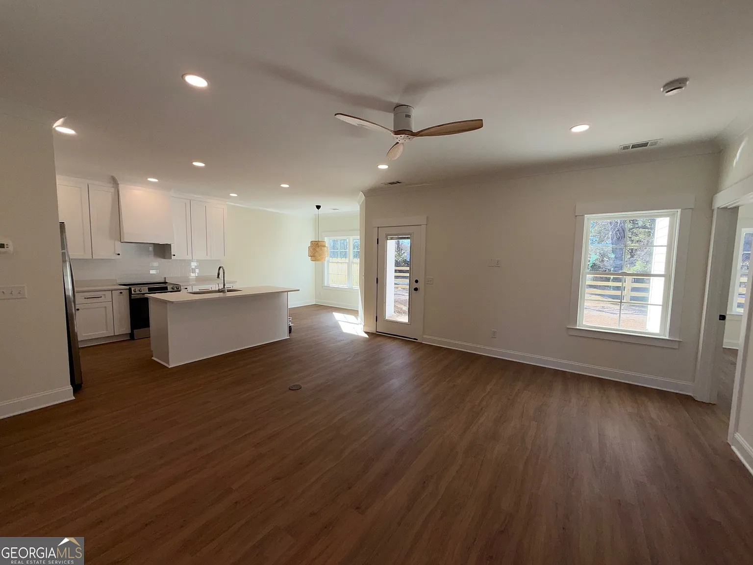 2 bed, 2.5 bath, 1228 sqft, $2,150 — Photo 4
