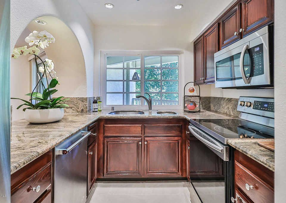 1st image of 675 Oak Run Trl Unit 207
