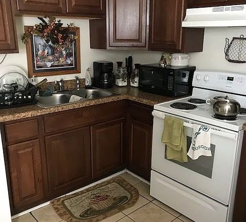 2nd image of 708 McPherson St APT B