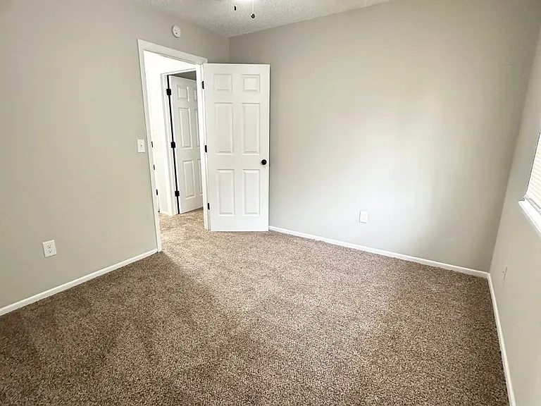 5525 Bowden Loop — Photo 5