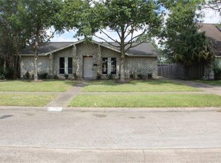 10027 Sagerock Dr, Houston, TX 77089