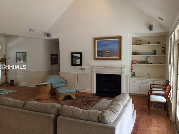 4th image of 8 Buttercup Ct