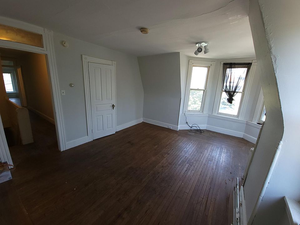 Living room picture 2