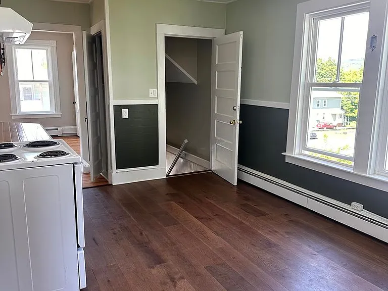 19 Centennial St — Photo 7